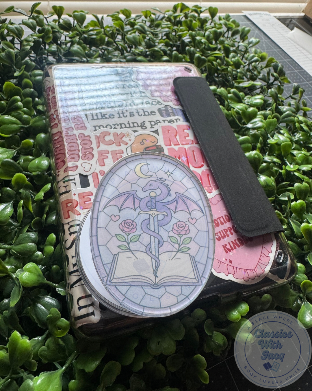 Fantasy Stained Glass MagSafe Kindle Grip
