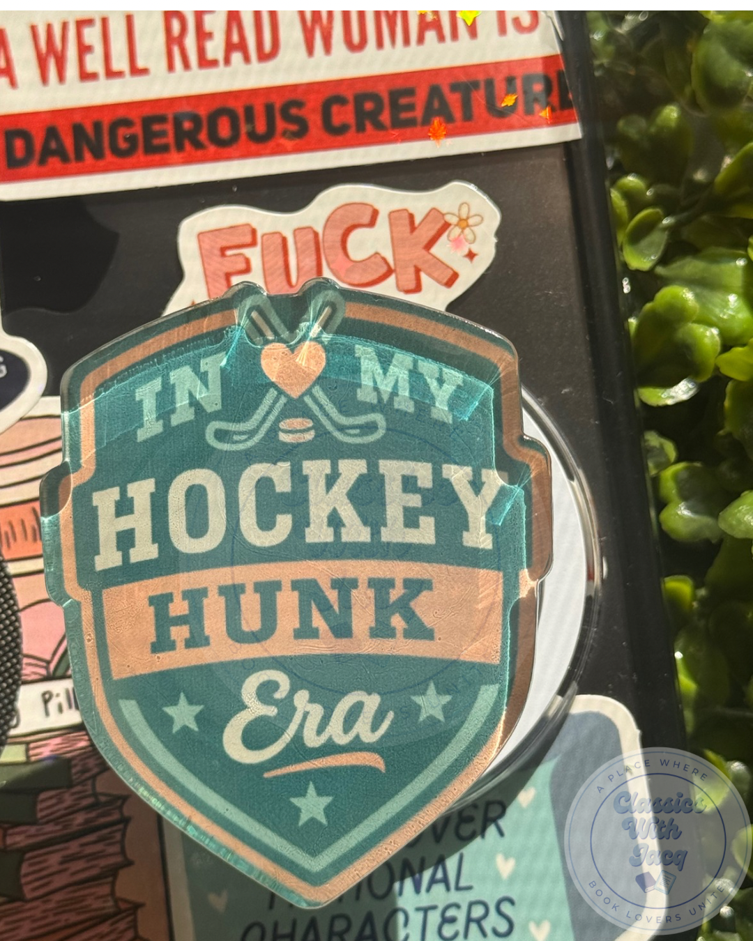 Hockey Hunk Era Magsafe Kindle Grip